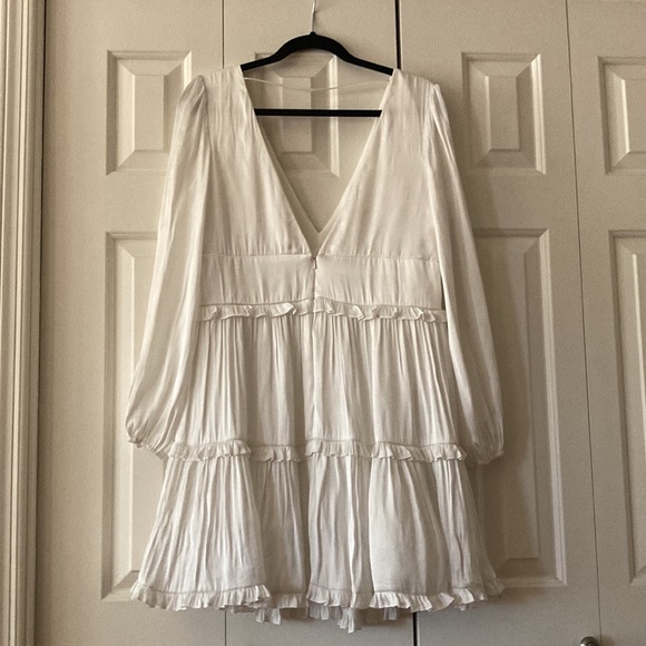 David’s Bridal Soft White Dress - Picture 2 of 9